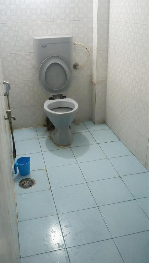 Gandhi Ganaga Guest House - Varanasi — Photos 1